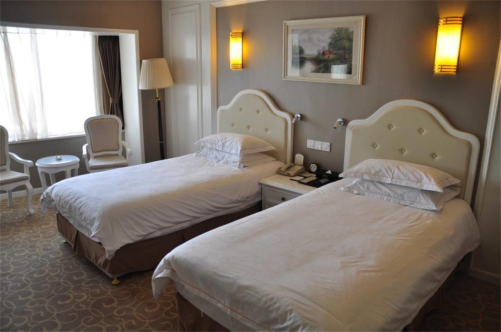 Geneva Hotel Tianjin Room photo